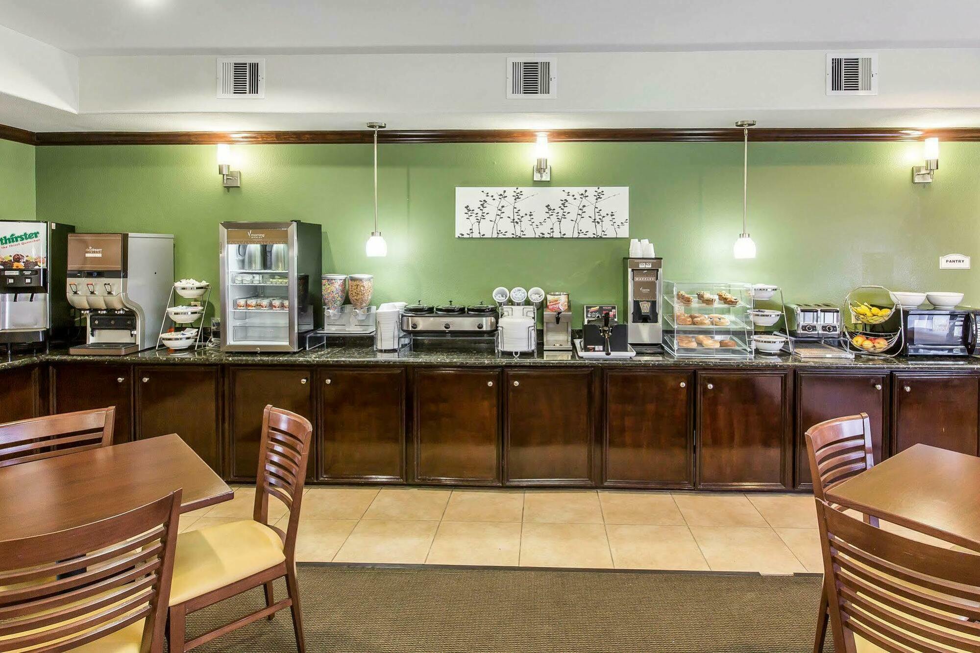 Sleep & Bush Intercontinental - Iah East Hotel Humble